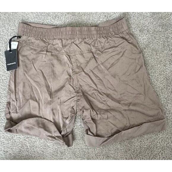 Trouve Super Soft NEST Shorts Brown Women’s Size Medium Brand New NWTs - Picture 2 of 10